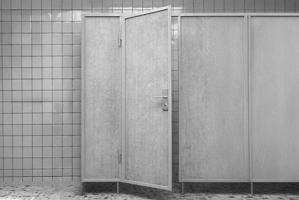 WC-Trennwände von Kemmlit: Kemmler Geschichte des Neuanfangs unter Hans Kemmler – Produktion von Zementwaren und Baustoffgroßhandel, Kemmler Tradition, Familiengeschichte Kemmler, Entstehung Firmen-Familie Kemmler.